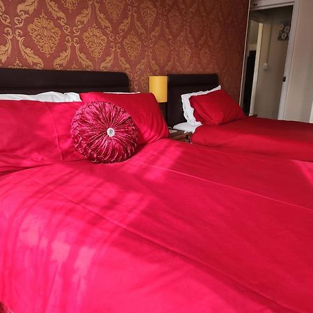 Twin Palms Guesthouse 그레이트야머스 외부 사진