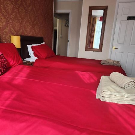 Twin Palms Guesthouse 그레이트야머스 외부 사진
