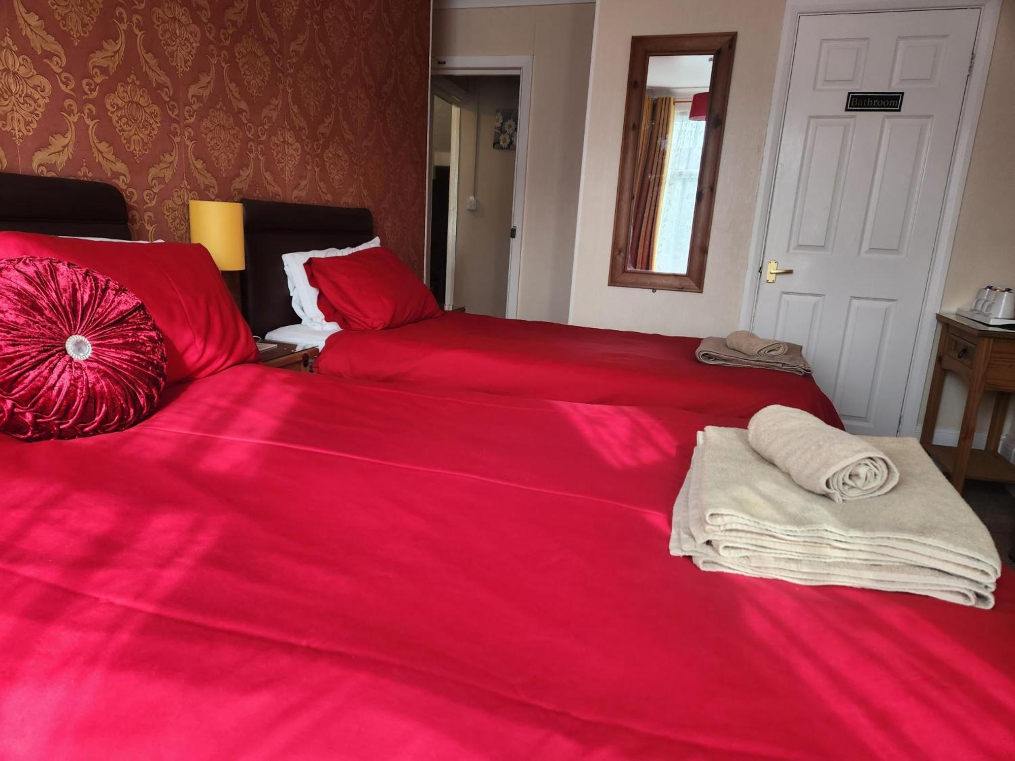 Twin Palms Guesthouse 그레이트야머스 외부 사진