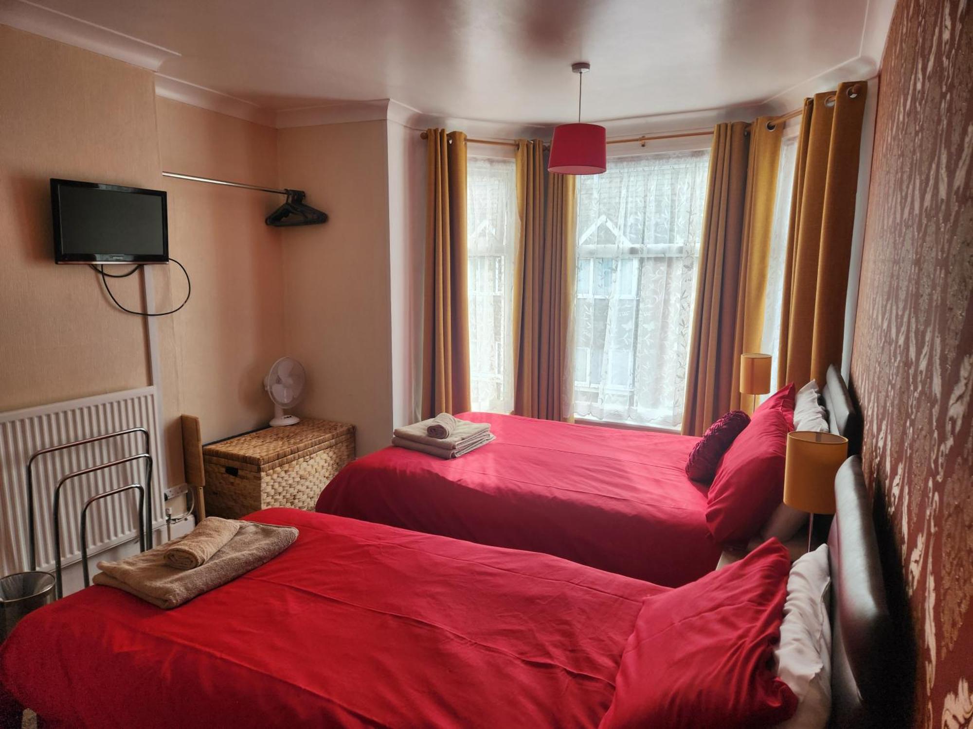 Twin Palms Guesthouse 그레이트야머스 외부 사진