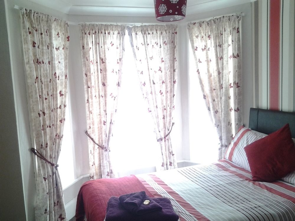 Twin Palms Guesthouse 그레이트야머스 외부 사진