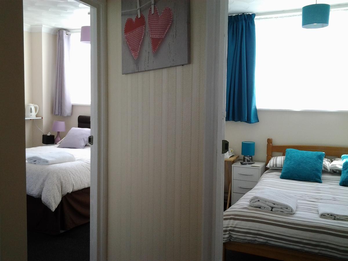 Twin Palms Guesthouse 그레이트야머스 외부 사진