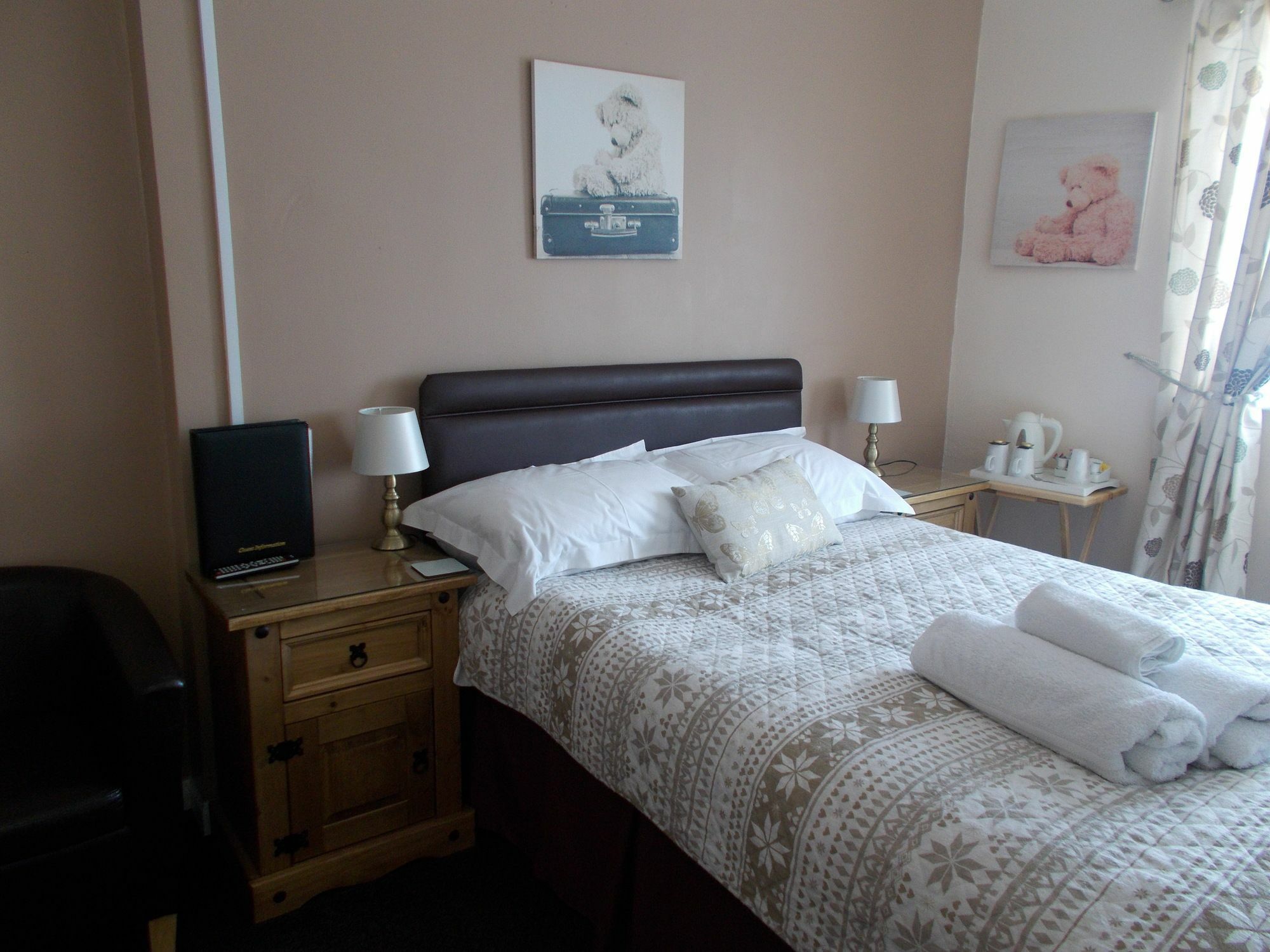 Twin Palms Guesthouse 그레이트야머스 외부 사진